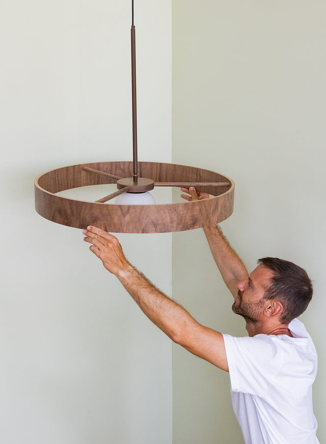 ROUND THIN walnut | Pendant Light